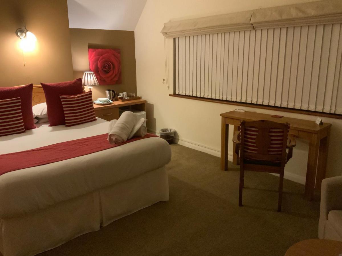 The Bridge Guest House Coltishall Eksteriør billede